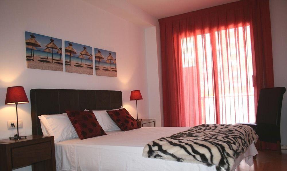 Alcam Badalona Playa Norte Exterior photo